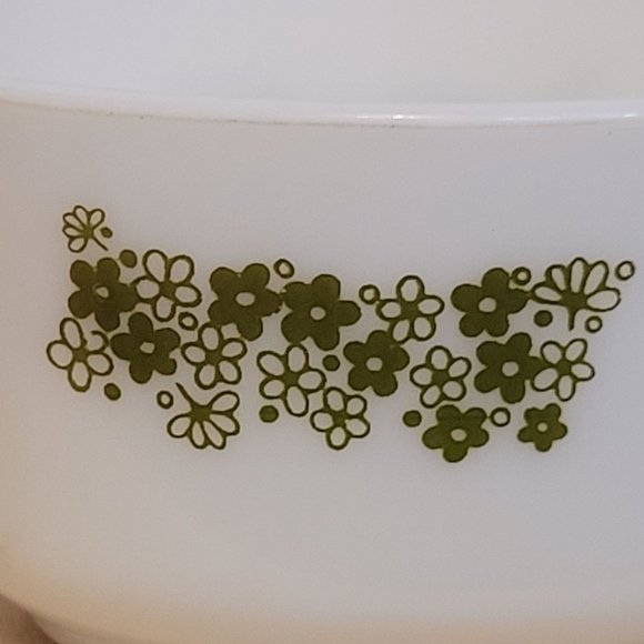 Vintage Pyrex Spring Blossom Gravy Boat Milk Glass Green Crazy Daisy 77-B - Picture 5 of 10
